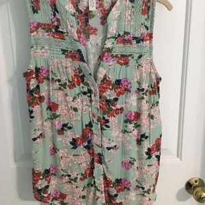 Sleeveless Floral Blouse with Lace Insets